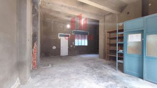 Lloguer Local Comercial a Universidad. Local reformado en la zona universitaria.