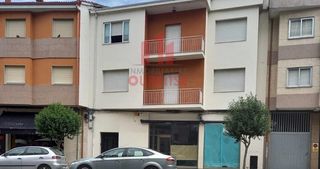 Edificio in Barbadás. Venta de edifico en a valenzá