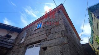 Casa in Pereiro de Aguiar (O). Casa de piedra para reformar con parcela cercana de unos 800m2 e