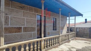 House in Paderne de Allariz. Casa de piedra para reformar cerca del parque tecnológico y del