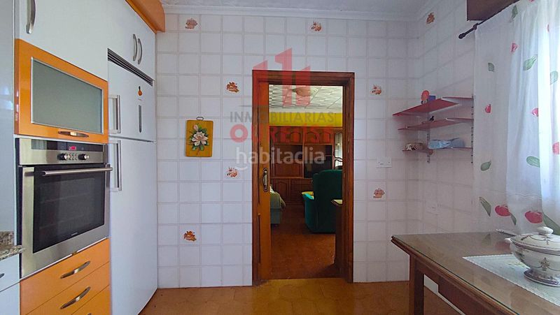Foto 8d6599c2-49f2-43da-8f70-f36f83e9fc7a. Casa amb calefacció aparcament a Merca (A)