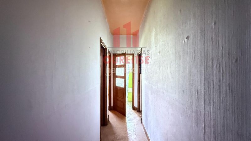 Foto 4691fbf2-f47b-4a5c-b159-5be440d2a414. Edifici a Vistahermosa Ourense