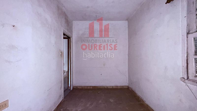 Foto e1db28c9-bce1-42ca-bf57-10ee11386245. Edifici a Vistahermosa Ourense
