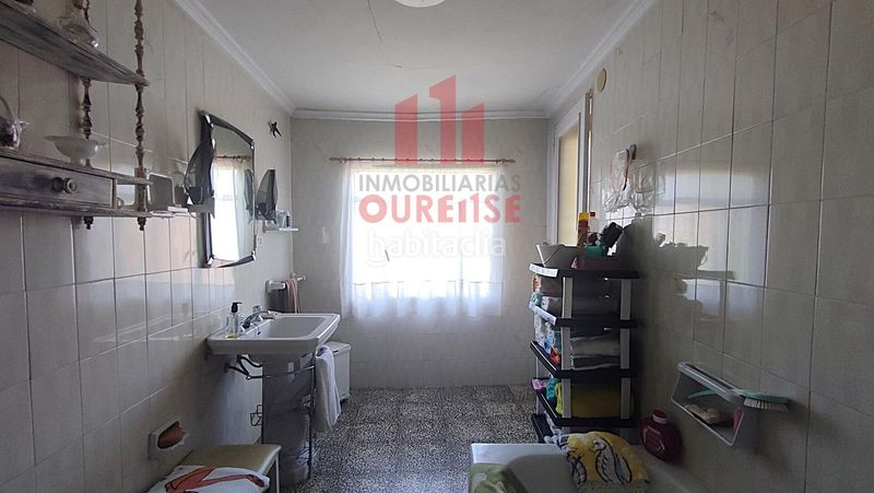 Foto 8bdd6dfa-0e6e-45b1-9fa0-0fce53fb2fa1. Casa amb aparcament a Toén