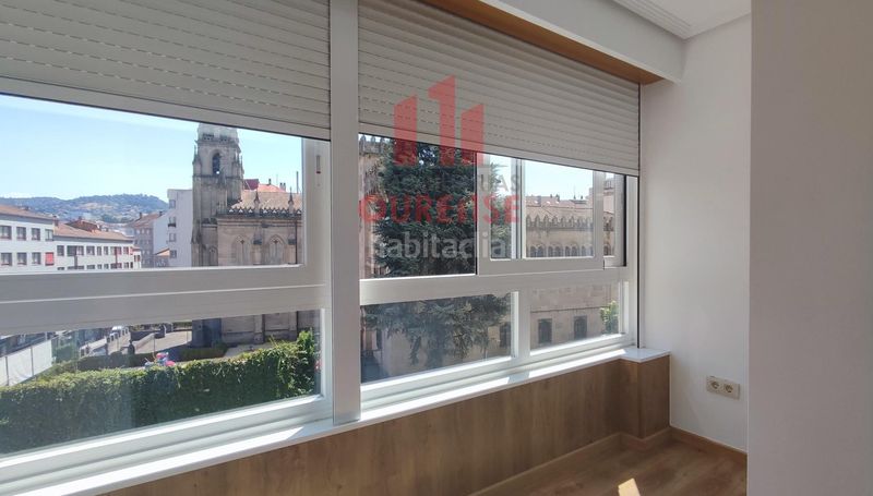 Foto b1f10571-ad16-48cc-8efb-0aa66c8885a4. Rent flat with heating in Couto Ourense