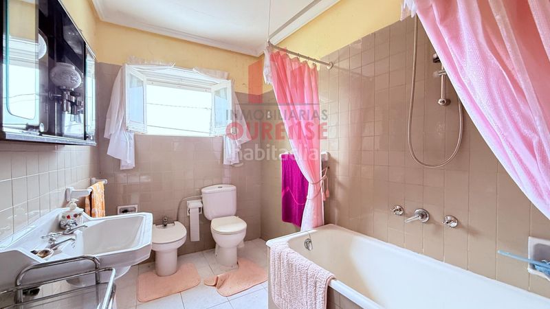 Foto 3a1cc25b-a504-47a3-945e-2f4bc67b18cf. Casa venta conjunta de dos casas en Nogueira de Ramuín