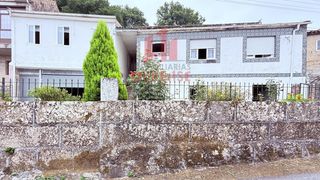 Casa a Nogueira de Ramuín. Venta conjunta de dos casas en nogueira de ramuín