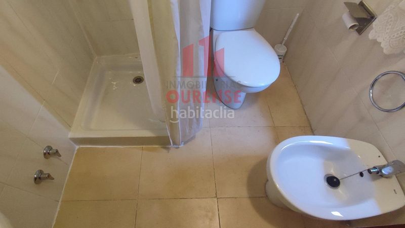 Foto 2aafd025-ec43-47c4-b674-b2d557a1f264. Casa amb aparcament a Pereiro de Aguiar (O)