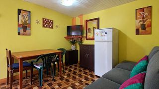 Casa a Pereiro de Aguiar (O). Casa adosada en la zona de melias