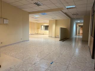 Lloguer Local Comercial  N/a. Se alquila local para oficinas en avenida de ferrol - alquila ag