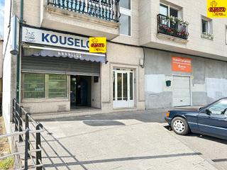Local Comercial  Avenida da mestra victoria míguez. Se vende local comercial en la zona de vidán