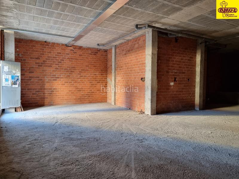 Foto 0bf6a5e3-6fbf-4370-ab30-0f59b23f60a7. Locale commerciale in Bertamirans Ames