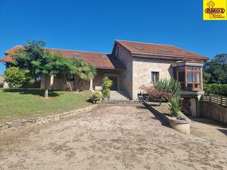 Chalet  Aldea sabaxáns. Chalet independiente en venta en bastavales - brión