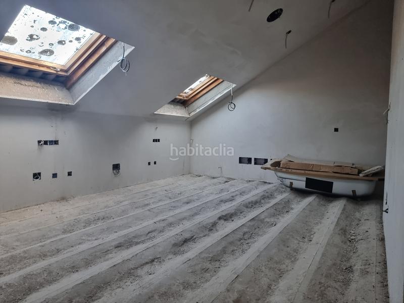 Foto 96c0979d-04bc-4e9d-b596-d263630f3c2c. Chalet con parcheggio in Brión