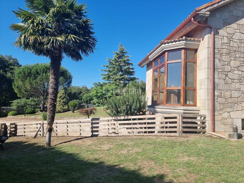 Foto a85782c2-7b6c-4f57-8531-1ea422ba0cc5. Chalet con parcheggio in Brión