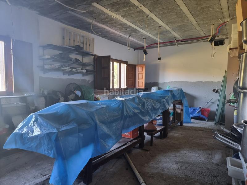 Foto ad955efa-7d5f-4107-9cf8-12eabd459a27. Chalet con parcheggio in Brión