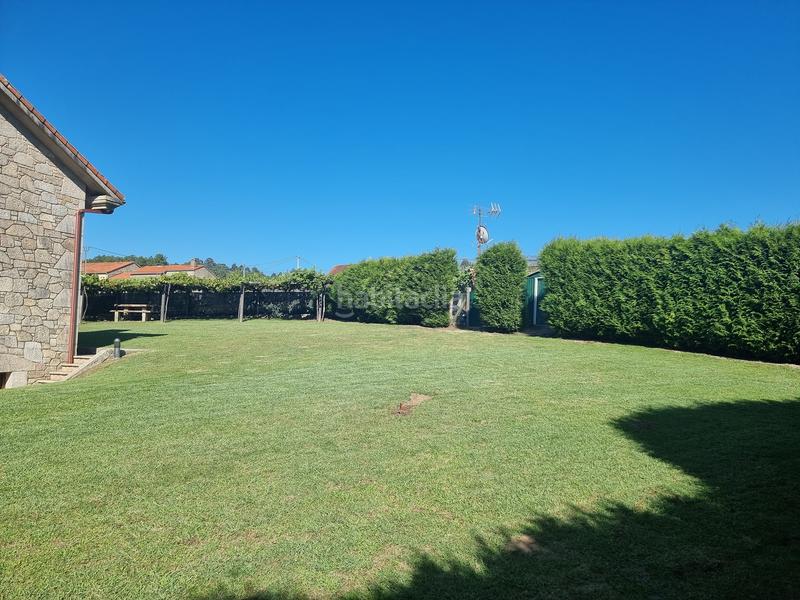 Foto b5bb3a4d-0989-4bcd-889e-696125852c95. Chalet con parcheggio in Brión