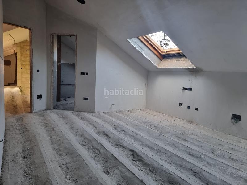 Foto b9e4bb81-8b4c-4e46-b57e-aaea75ab818a. Chalet con parcheggio in Brión