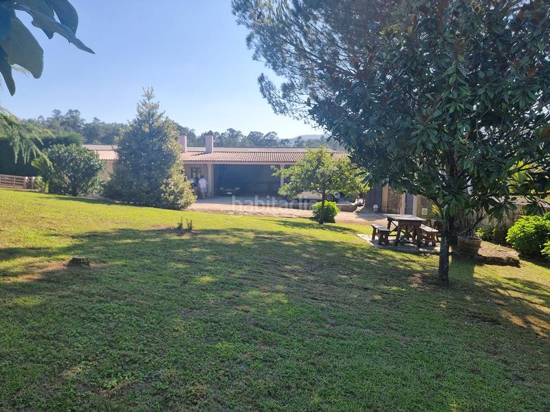 Foto f48ddc5a-c501-426b-a16c-b0a818dbb758. Chalet con parcheggio in Brión