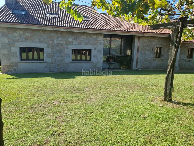 Foto fa91725c-43a8-42b6-bd3d-c90ae4cdcbb3. Chalet con parcheggio in Brión