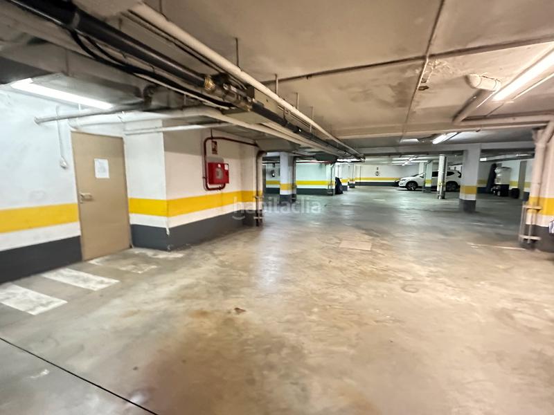 Foto 52463663-6922-496b-ab02-364eba4c1232. Autoparkplatz in Castiñeiriño - Cruceiro de Sar Santiago de Compostela