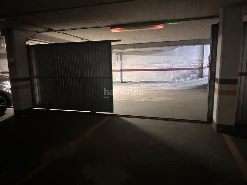 Foto f9a6c317-8c1c-4c76-b2ce-47eb8b9a65c4. Autoparkplatz in Conxo Santiago de Compostela