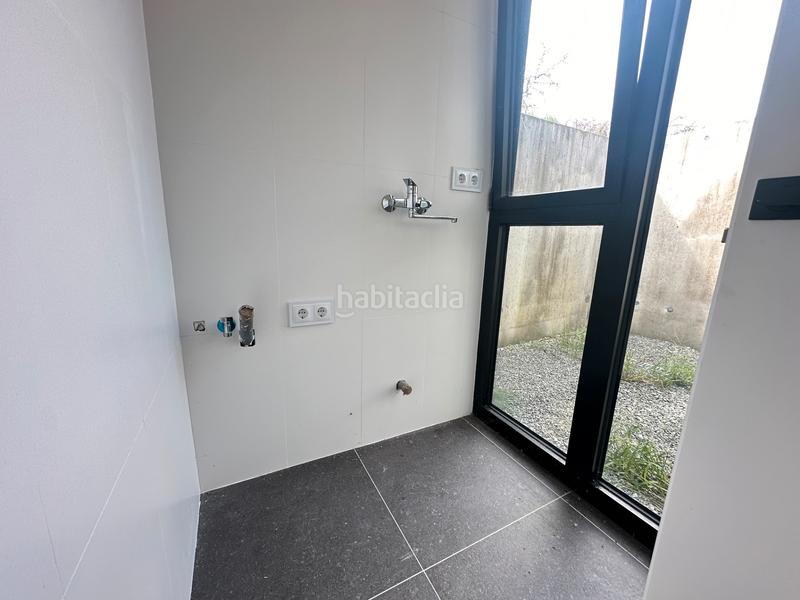 Foto 2b178b33-3d00-43de-83b7-cbd1e1c8949a. Chalet se vende chalet a estrenar con excelente orientación en folgoso - figueiras - vende agencia amor en Santiago de Compostela