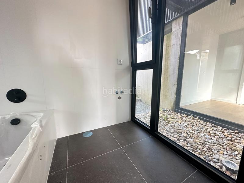 Foto 3a9ecd98-55cc-4b1f-be67-ae7e2aff5a03. Chalet se vende chalet a estrenar con excelente orientación en folgoso - figueiras - vende agencia amor en Santiago de Compostela