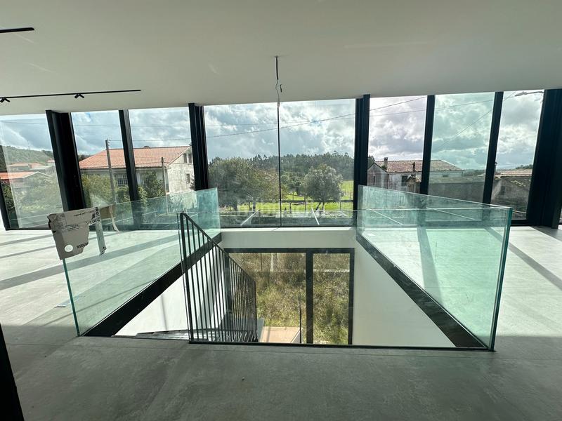 Foto 673e9204-449f-43d1-915f-8f202b5d83ca. Chalet se vende chalet a estrenar con excelente orientación en folgoso - figueiras - vende agencia amor en Santiago de Compostela