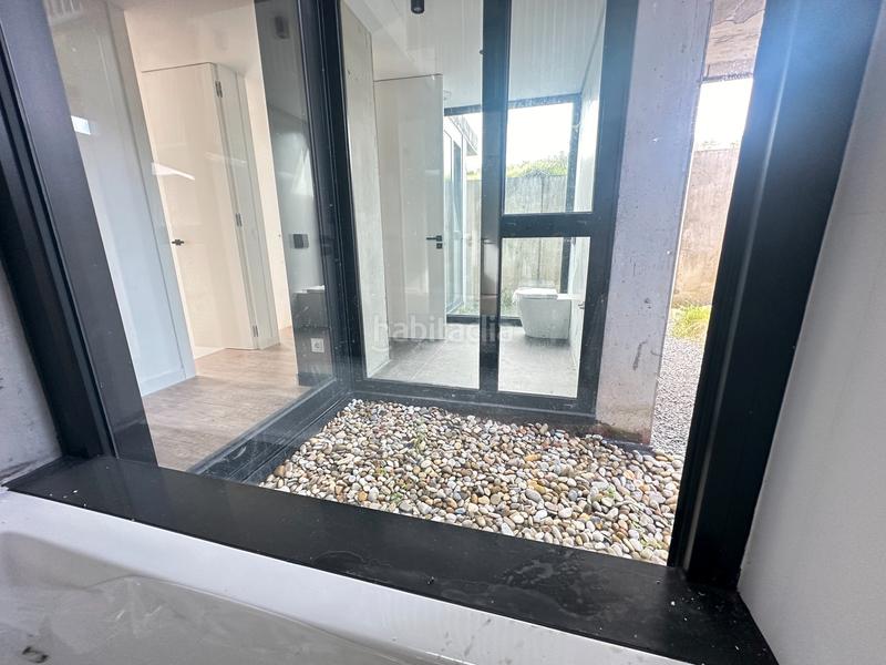 Foto 6e502507-5f19-4950-a39b-d03b9ec26e2a. Chalet se vende chalet a estrenar con excelente orientación en folgoso - figueiras - vende agencia amor en Santiago de Compostela