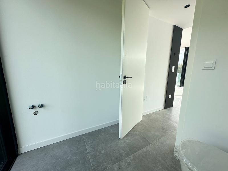 Foto 7868bbf7-3f75-4928-b25c-a9a2f3534c57. Chalet se vende chalet a estrenar con excelente orientación en folgoso - figueiras - vende agencia amor en Santiago de Compostela
