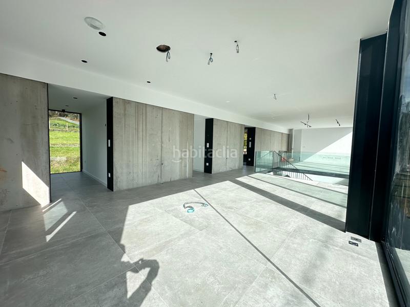 Foto 8b042c55-67ad-4ad0-a52c-76c8af136b52. Chalet se vende chalet a estrenar con excelente orientación en folgoso - figueiras - vende agencia amor en Santiago de Compostela