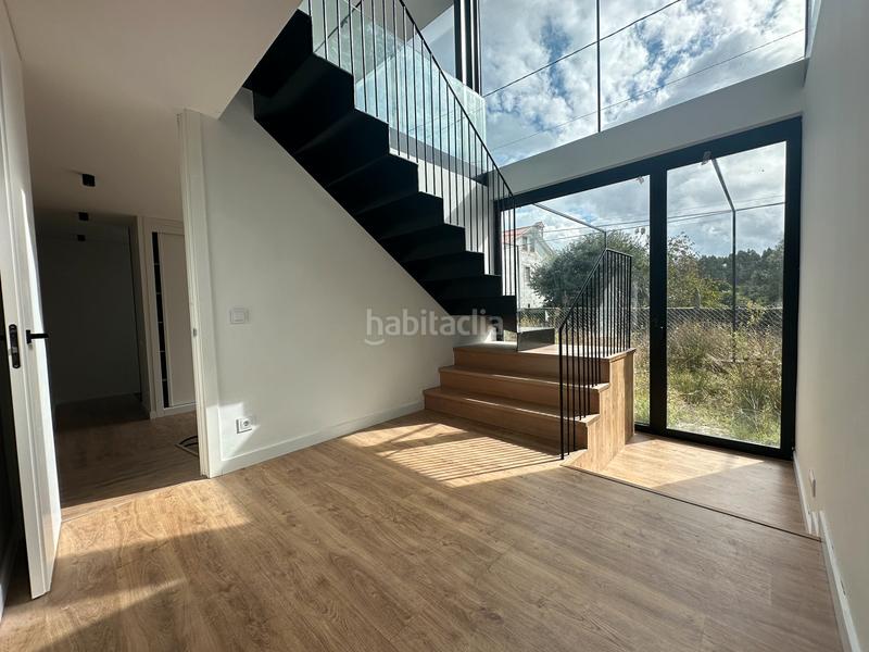 Foto 9a5d2cb9-1336-4e9d-b9a9-4ce2e672f442. Chalet se vende chalet a estrenar con excelente orientación en folgoso - figueiras - vende agencia amor en Santiago de Compostela