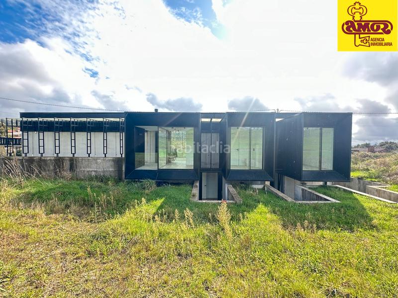 Foto ab8c6e15-acb2-4b84-86ad-e7f632227f5d. Chalet se vende chalet a estrenar con excelente orientación en folgoso - figueiras - vende agencia amor en Santiago de Compostela