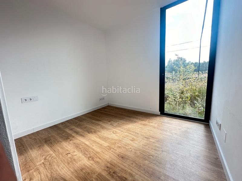 Foto bc0b1f5a-623b-40ba-a494-46891bf3e46b. Chalet se vende chalet a estrenar con excelente orientación en folgoso - figueiras - vende agencia amor en Santiago de Compostela