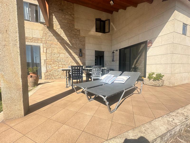 Foto a2e98e5d-e9dc-49c3-82ff-da19ed7409e3. Chalet avec cheminée chauffage parking piscine dans Teo