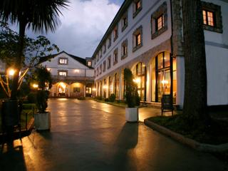 Edifici  Travesía vazquez 5. Agencia inmobiliaria amor vende hotel balneario en pleno funcion