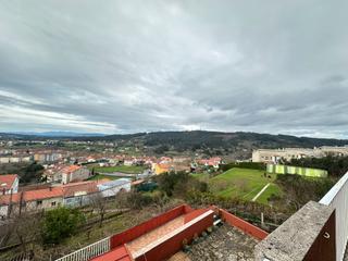 Xalet  Rúa de vista alegre. Agencia amor vende chalet con excelentes vistas de la ciudad en