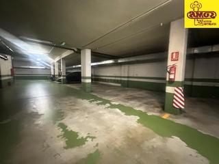 Parking coche  Rúa de eduardo pondal. Garaje en venta en calle de eduardo pondal