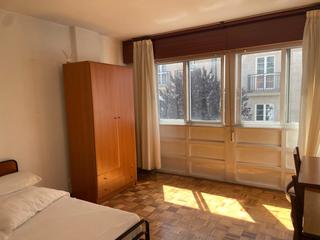 Location Appartement  Avenida de rosalía de castro. Piso en alquiler en avenida de rosalía de castro