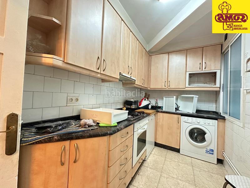 Foto 0a2548ee-0a75-406c-87a1-4d68979b1605. Piso  en venta en plaza roja en Ensanche - Sar Santiago de Compostela