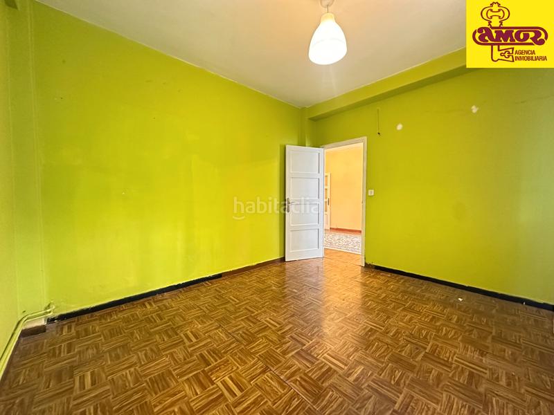 Foto 110706a2-3850-4dfa-843d-2b2e970b8a34. Piso  en venta en plaza roja en Ensanche - Sar Santiago de Compostela