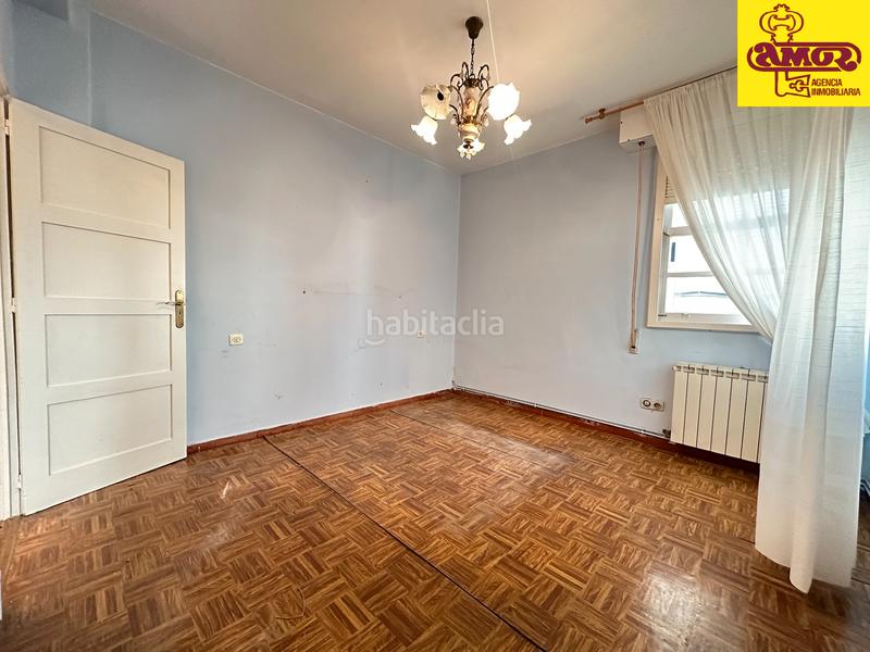 Foto 46b877e6-4c3d-4ade-a986-b271303d5c94. Piso  en venta en plaza roja en Ensanche - Sar Santiago de Compostela