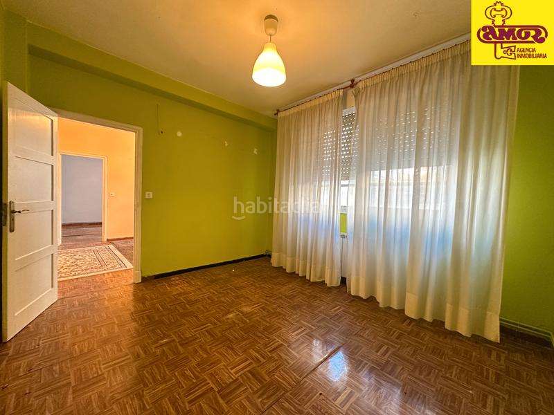 Foto 857c3a02-ffbc-4ca9-a617-cbd709603b6d. Piso  en venta en plaza roja en Ensanche - Sar Santiago de Compostela