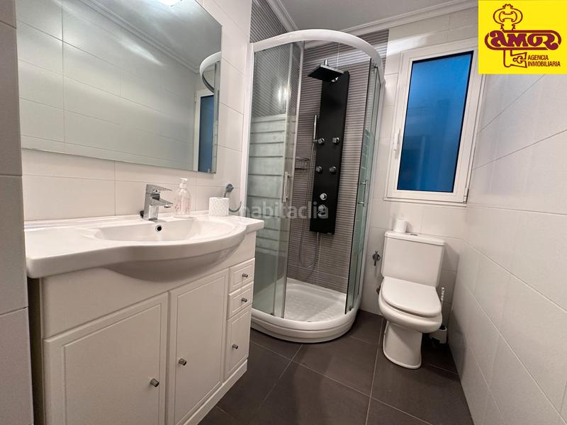 Foto f2059379-f92b-4305-9a2c-8d5b09626fa7. Piso  en venta en plaza roja en Ensanche - Sar Santiago de Compostela