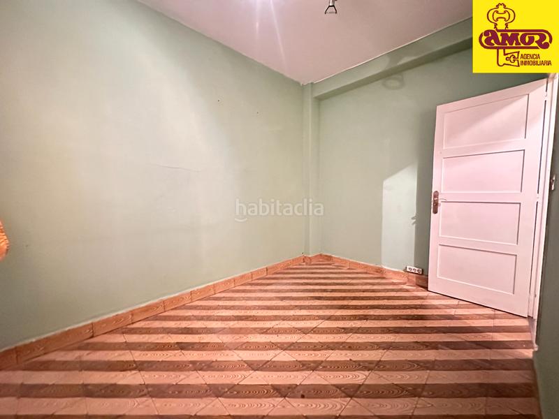 Foto f4abd528-c91f-4b2b-b507-5d3531c5eda9. Piso  en venta en plaza roja en Ensanche - Sar Santiago de Compostela