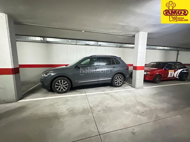 Foto 47f09c1c-c623-41b7-be0e-dd56af65b0e8. Parking coche garaje en venta en calle do castrón douro - ensanche en Santiago de Compostela