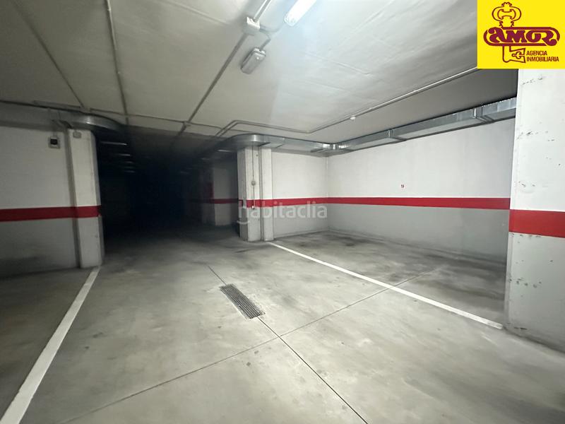 Foto 5165f518-32b3-4f4b-8eb2-af134c221961. Parking coche garaje en venta en calle do castrón douro - ensanche en Santiago de Compostela