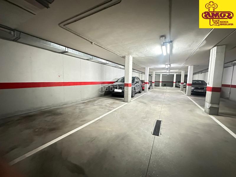 Foto c487d272-a5b4-4724-92dd-b4a5bb80ca30. Parking coche garaje en venta en calle do castrón douro - ensanche en Santiago de Compostela