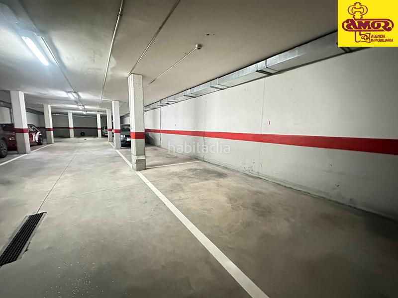 Foto f446f4a9-132f-4eaa-977e-87cb5a064f9e. Parking coche garaje en venta en calle do castrón douro - ensanche en Santiago de Compostela